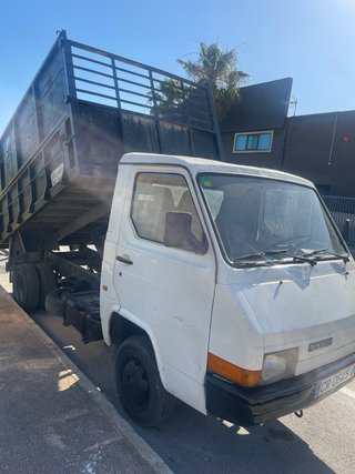 Nissan Cabstar 1982