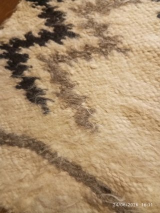 Tappeto lana vintage beige e nero