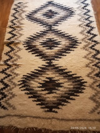 Tappeto lana vintage beige e nero