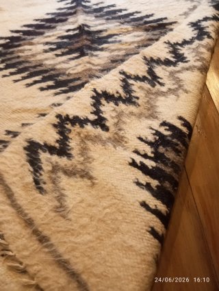 Tappeto lana vintage beige e nero