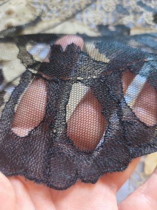 Mantilla antigua bordada a mano