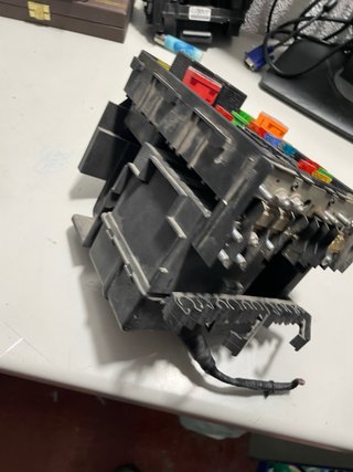 Caja fusibles Golf 5 GTI