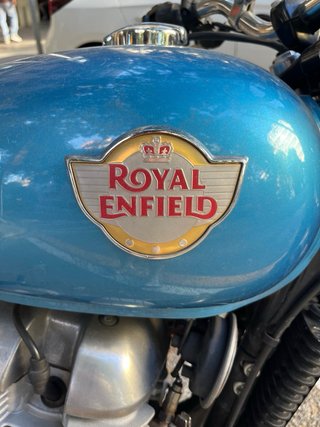 Royal Enfield Interceptor 650 azul. Impecable.