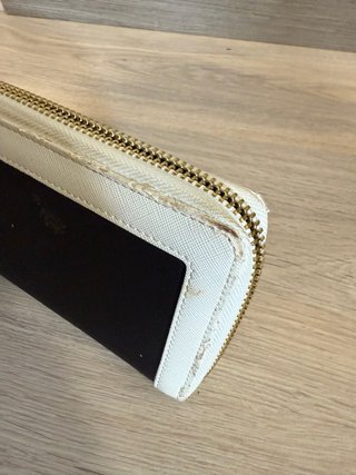 Monedero Guess Negro y Blanco