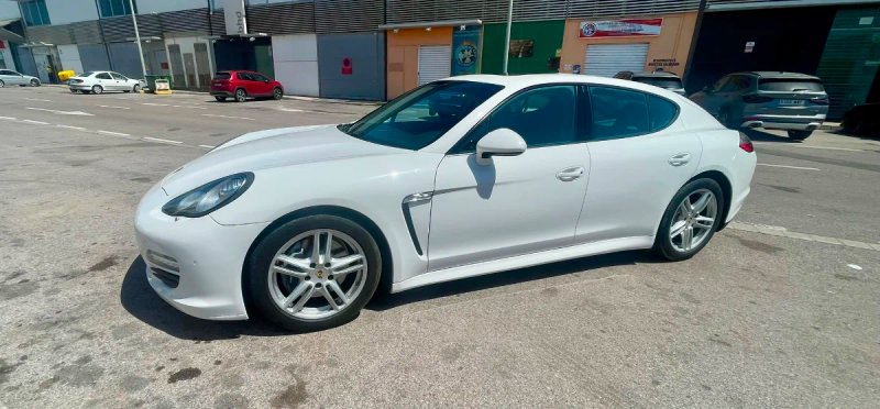 Porsche Panamera 2012 - foto 1