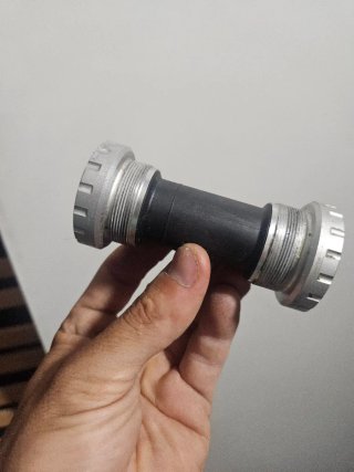 Pedalier Shimano SM-BB70