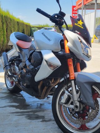 Kawasaki Z1000