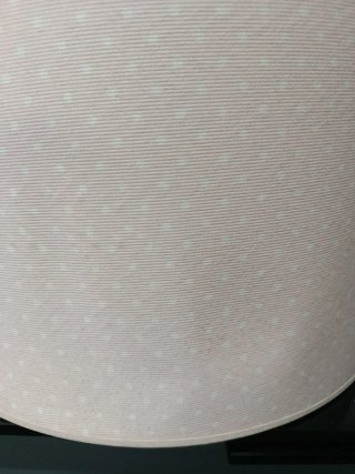 Lámpara infantil tela rosa con puntos blancos