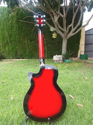 Guitarra Electroacústica Ibanez Roja, para reparar