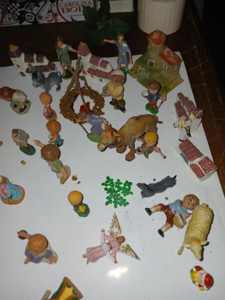 Antiguo Belén de figuras