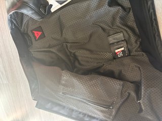 Mono Dainese Avro Talla 50 Dos piezas