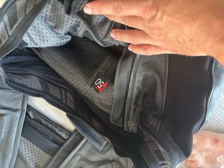 Mono Dainese Avro Talla 50 Dos piezas