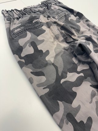 Pantalón Hollister camuflaje gris mujer