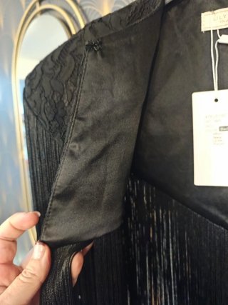 Capa flamenca negra flecos