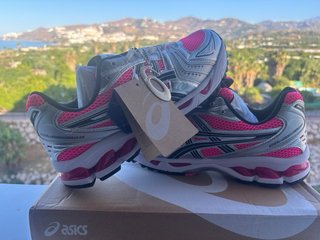 Asics Gel-Kayano 14 Pink/Black/Silver Talla 44