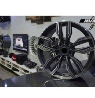 Juego de 4 Llantas 18 M6 New GR Antracit BM047