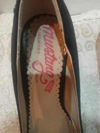 Zapatos Mustang Negros Tacón Peep Toe