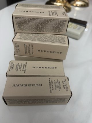 3 Pintalabios Burberry (Rosa, Rojo, Borgoña)