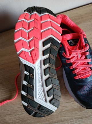 Zapatillas running Saucony Omni 16