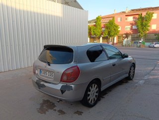 Nissan Almera 2003