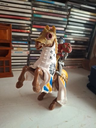 Figura Caballo con Jinete Rota
