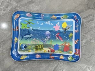 Alfombra interactiva para bebés con diseño marino