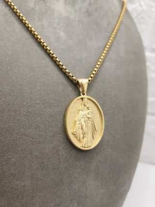 Medalla Virgen Acero Quirúrgico Chapado Oro