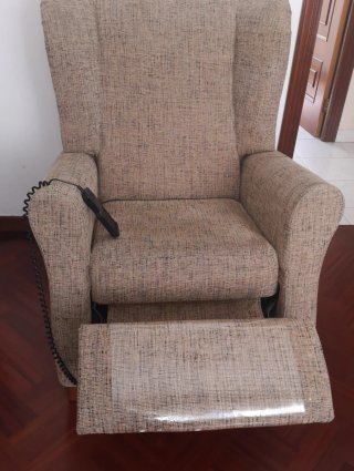 Sillón relax motorizado tela beige