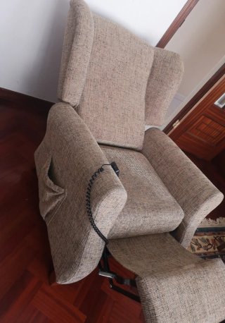 Sillón relax motorizado tela beige