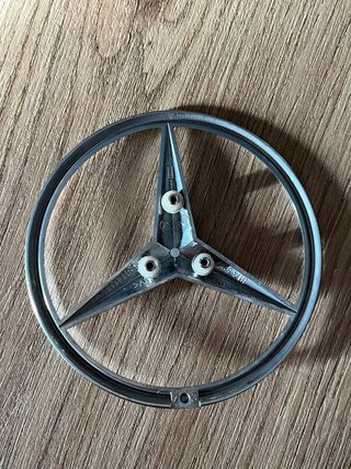 Emblema Mercedes