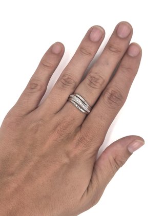 P15748JGA Anillo Oro Blanco 18K con Circonitas