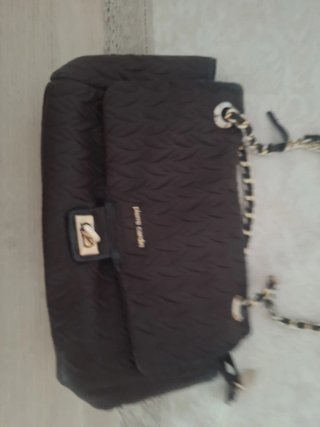 Bolso Pierre Cardin marrón con cadena