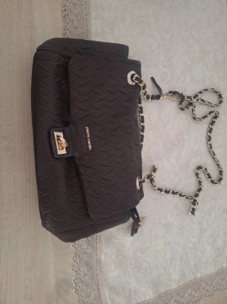 Bolso Pierre Cardin marrón con cadena