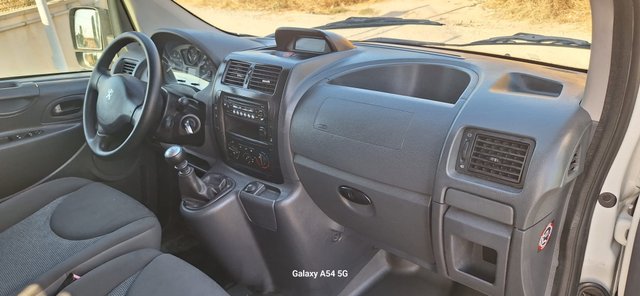 Peugeot Expert 2015