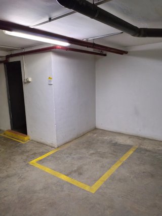Parking alquiler moto calle madrid
