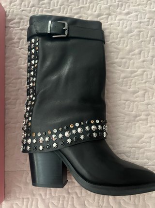 Botas Alma en Pena negras con tachuelas