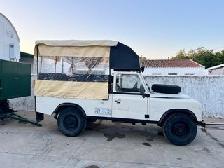 Land Rover Santana Jardinera