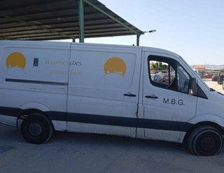 Guantera mercedes-benz sprinter ii caja 468077