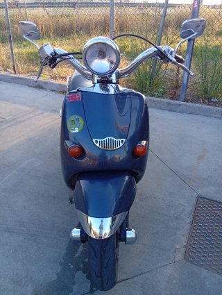 Moto Aprilia 50cc Scooter