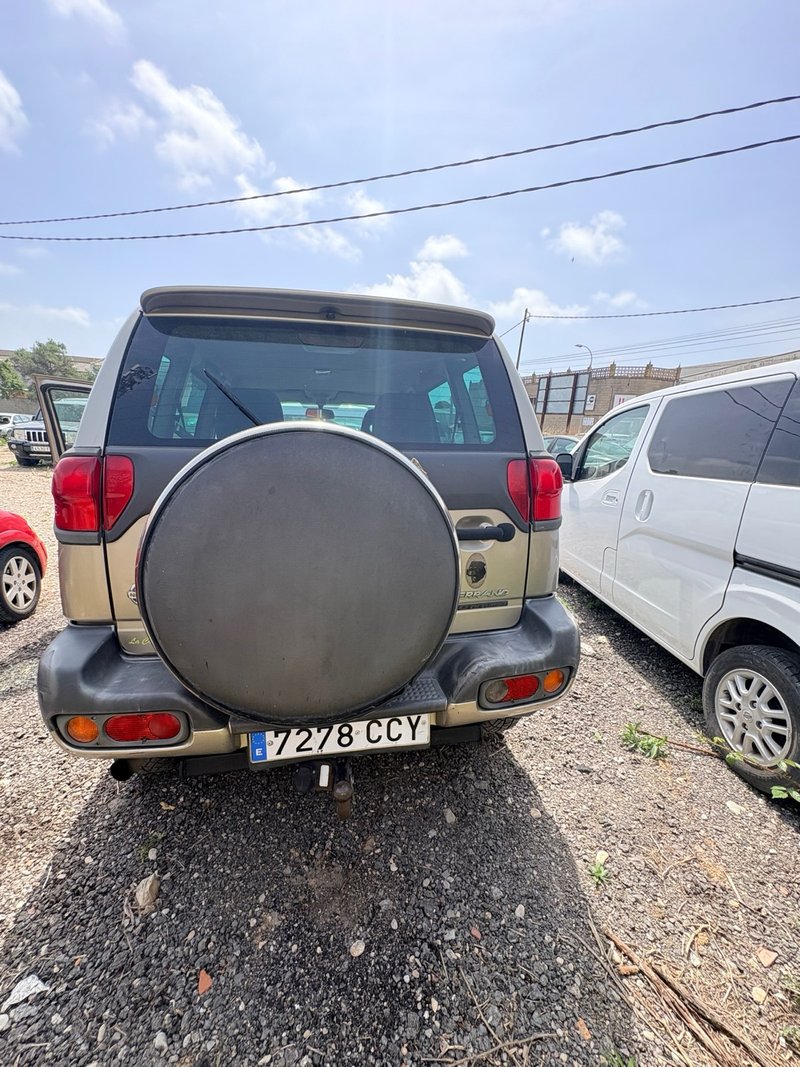 Nissan Terrano II 2004 - foto 1
