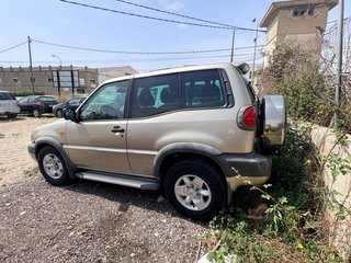 Nissan Terrano II 2004