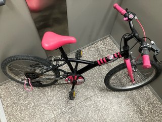 Bicicleta infantil 20” rosa y negra