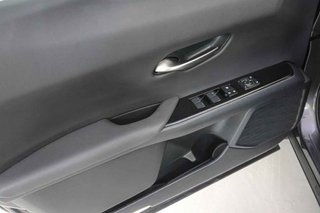 Lexus UX 2.0 250h Business