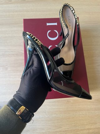 Zapatos Gucci Slingback Negros y Dorados