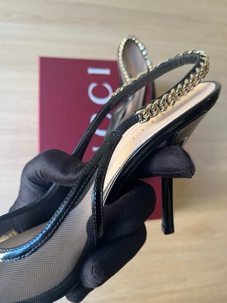 Zapatos Gucci Slingback Negros y Dorados