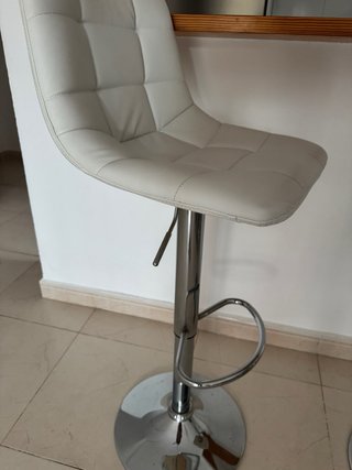 Taburete alto regulable blanco y plata