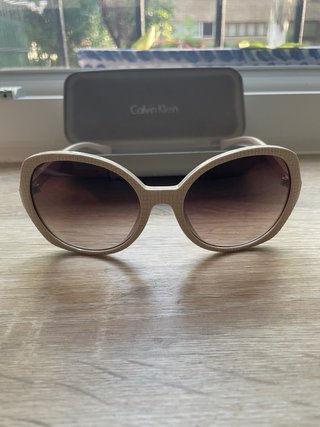 Gafas de sol Calvin Klein mujer beige