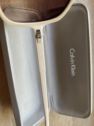 Gafas de sol Calvin Klein mujer beige
