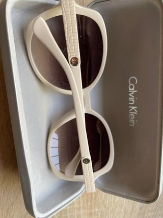 Gafas de sol Calvin Klein mujer beige