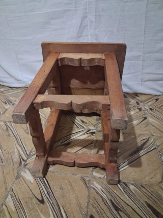 Mesa auxiliar/taburete rústico de madera